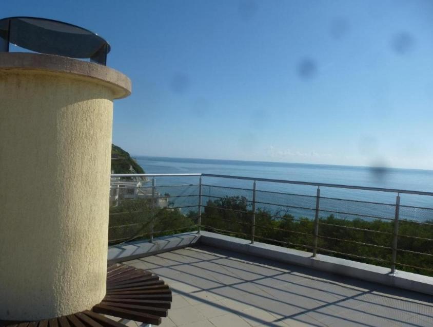 Rose Apartment On The Beach 比亚拉 外观 照片