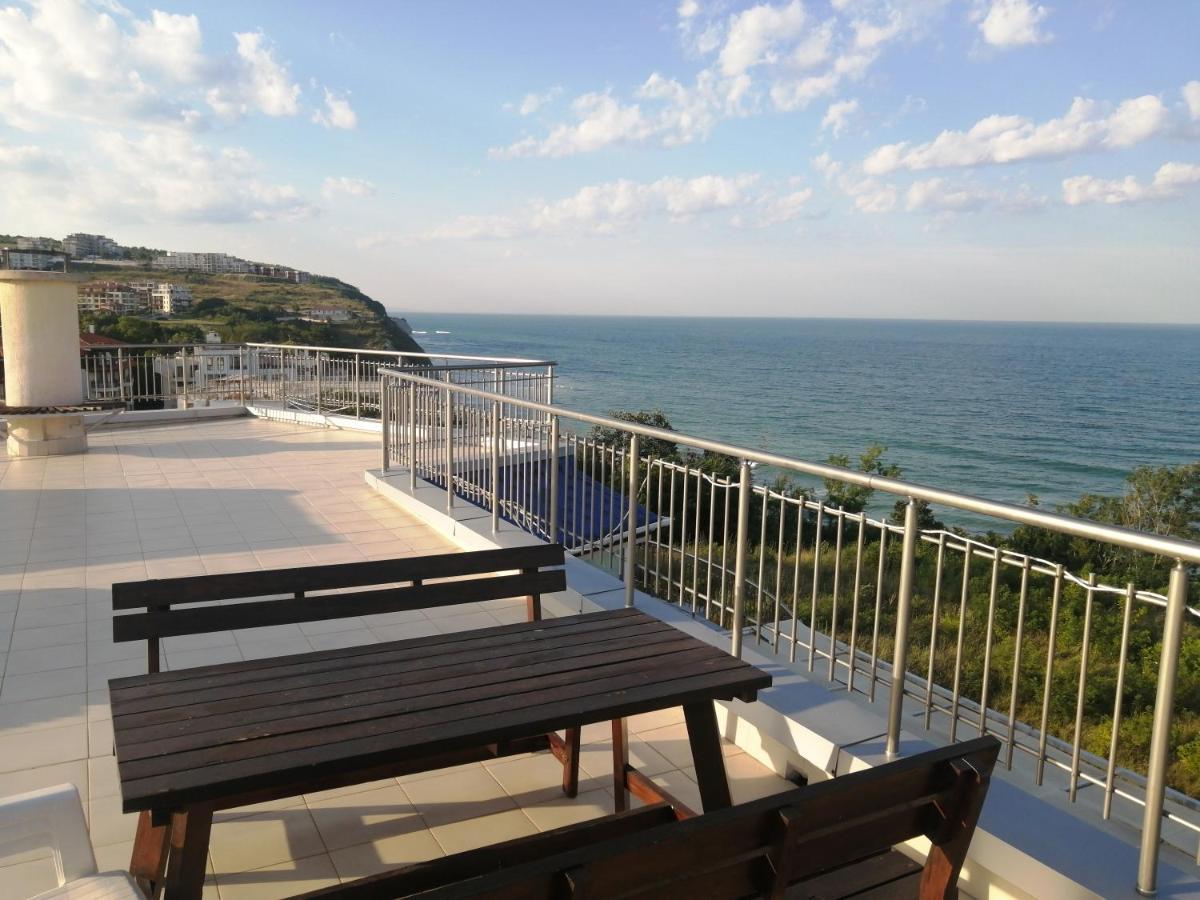 Rose Apartment On The Beach 比亚拉 外观 照片
